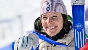 Athlètes français célébrant une médaille aux JO de Milan-Cortina 2026