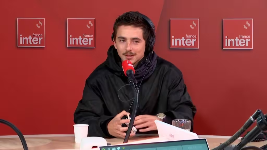Timothée Chalamet en promotion de Marty Supreme à Paris