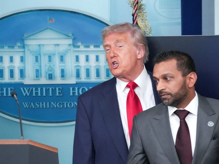 Le directeur du FBI Kash Patel attaque en justice The Atlantic pour 250 millions de dollars