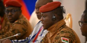 Burkina Faso : la junte suspend 360 associations et étouffe la société civile