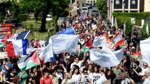 À Carcassonne, des centaines de manifestants défient le maire RN Christophe Barthès : « Les menaces, c'est terminé »