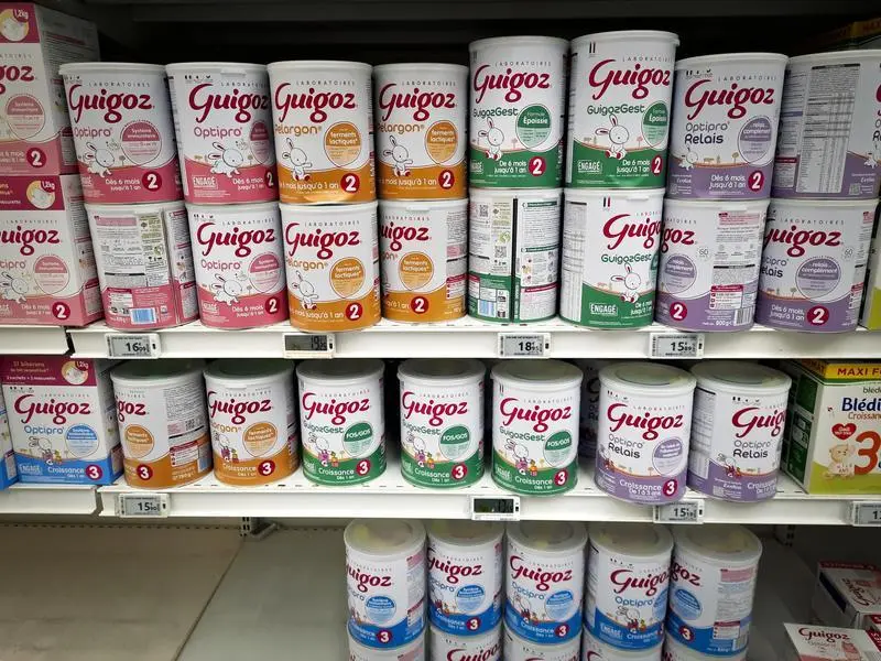 Laits infantiles contaminés : Nestlé et Danone dans la tourmente face aux investisseurs et aux autorités