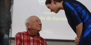 Edgar Morin, penseur de la résistance et de la complexité, salué par le festival Philosophia en Gironde