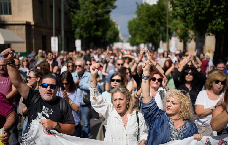 Grèce : les travailleur·ses du tourisme en grève contre l'exploitation et la précarité