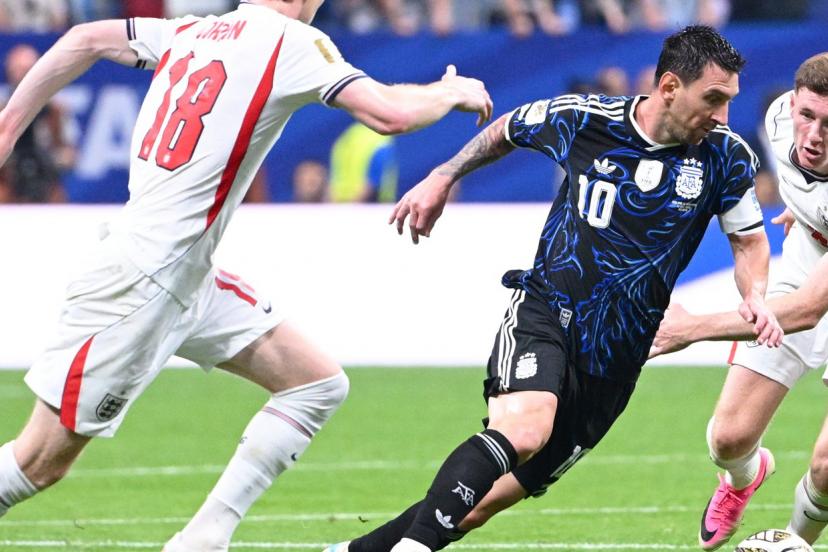 Messi, double passeur décisif : l'Argentine arrache sa place en finale face à l'Angleterre (2-1)