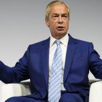 Nigel Farage rattrapé par ses dons non déclarés : l'extrême droite britannique et ses zones d'ombre