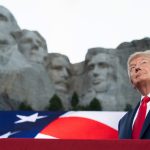 Mont Rushmore, 850 000 fusées et un ego présidentiel : Trump s'approprie les 250 ans de l'Amérique